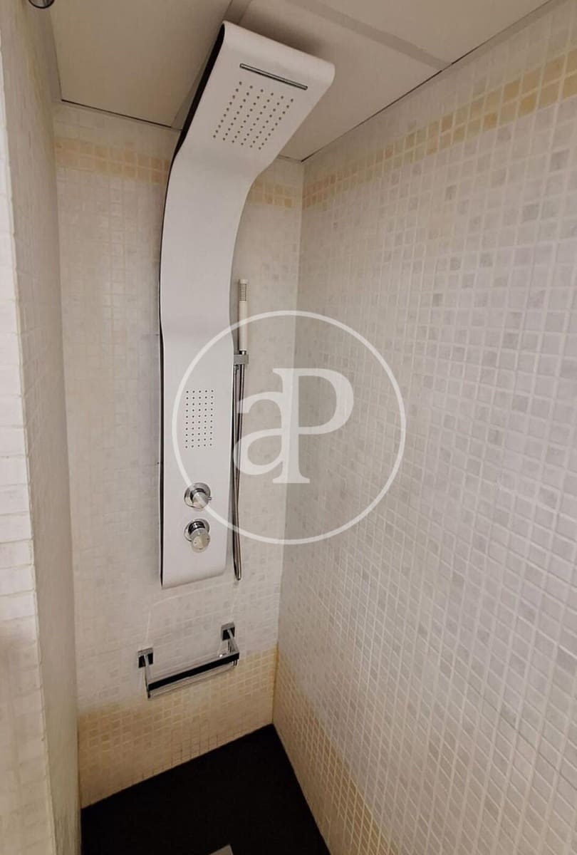 4 camera da letto Appartamento da affittare in Valencia citta con piscina - 2.200 € (Rif: 9110596)