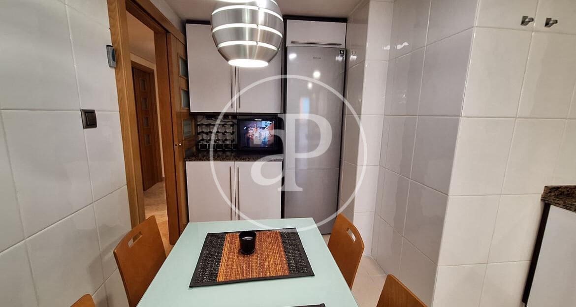 4 camera da letto Appartamento da affittare in Valencia citta con piscina - 2.200 € (Rif: 9110596)