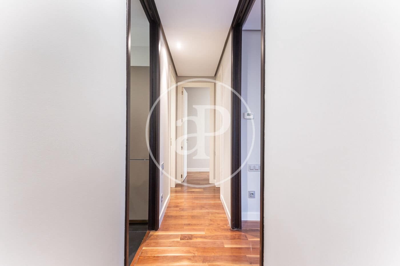 2 sypialnia Apartament do wynajęcia w Miasto Walencja - 2 500 € (Ref: 9112589)