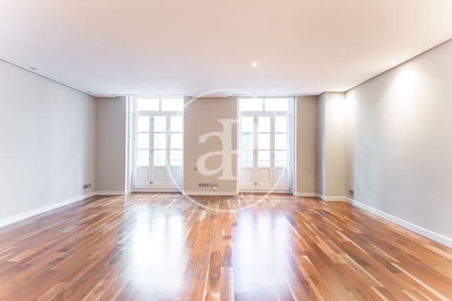 Appartement de 2 chambres à louer à Sant Francesc, Valence ville - 2 500 € (Ref: 9112589)