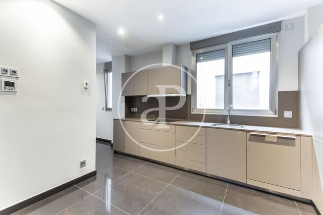 Appartement de 2 chambres à louer à Sant Francesc, Valence ville - 2 500 € (Ref: 9112589)