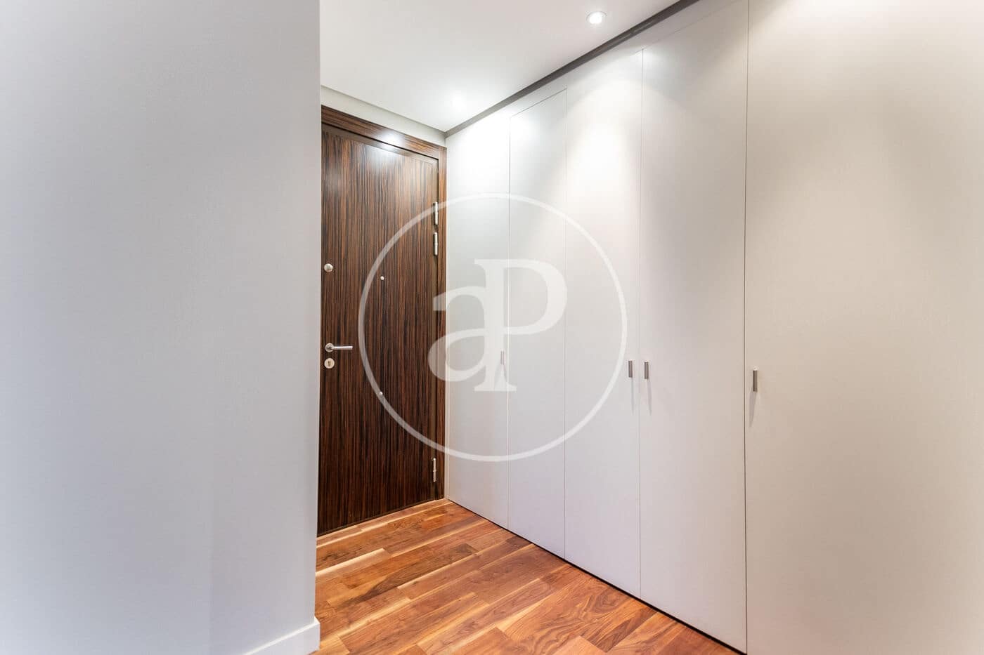 2 sypialnia Apartament do wynajęcia w Miasto Walencja - 2 500 € (Ref: 9112589)