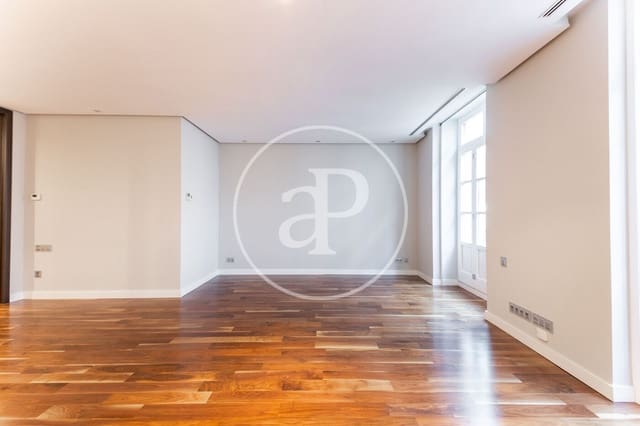 2 bedroom Apartment for rent in Sant Francesc, Valencia city - € 3,000 (Ref: 9112589)