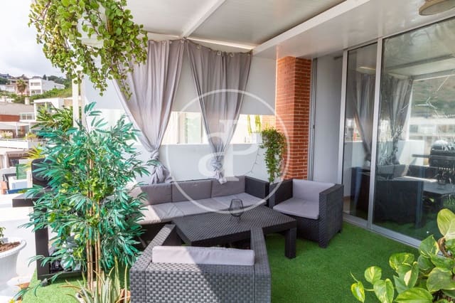 Chalet de 3 habitaciones en Chiva en venta - 385.000 € (Ref: 9114395)
