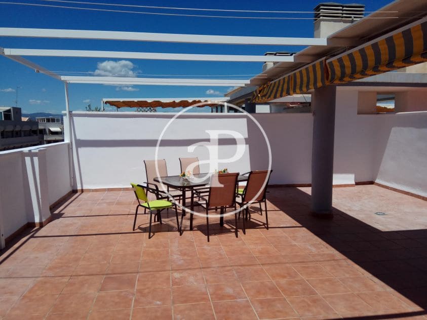Penthouse de 2 chambres à louer à Canet d'En Berenguer avec piscine - 1 250 € (Ref: 9114400)