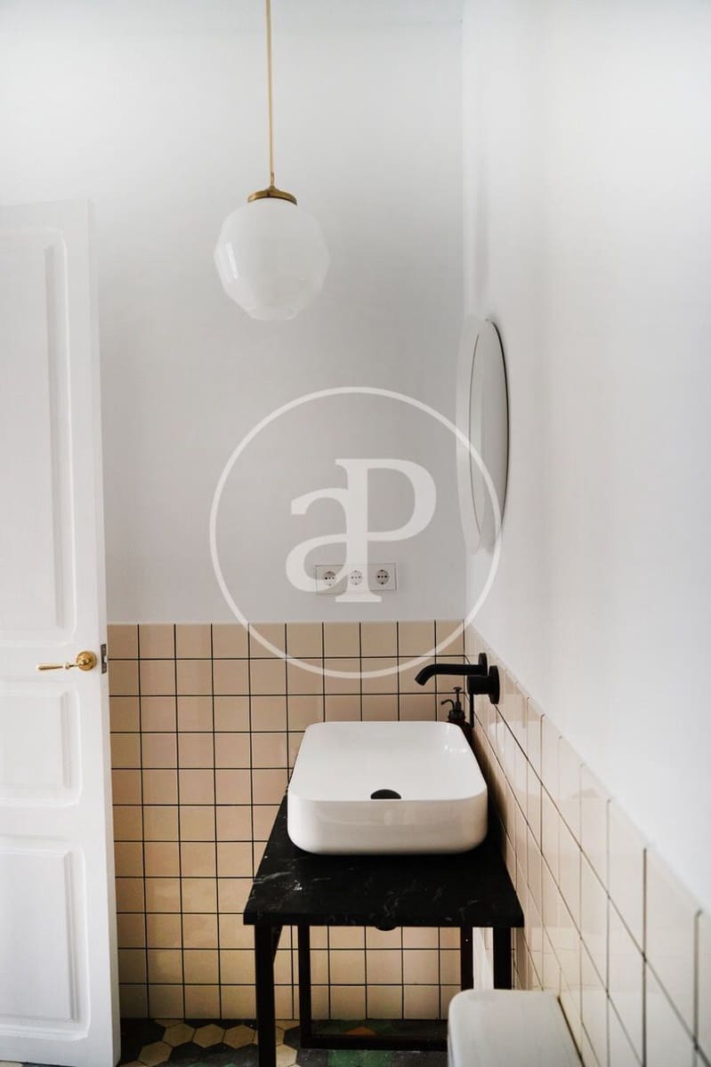 1 soveværelse Lejlighed til leje i Valencia by - € 1.100 (Ref: 9116357)