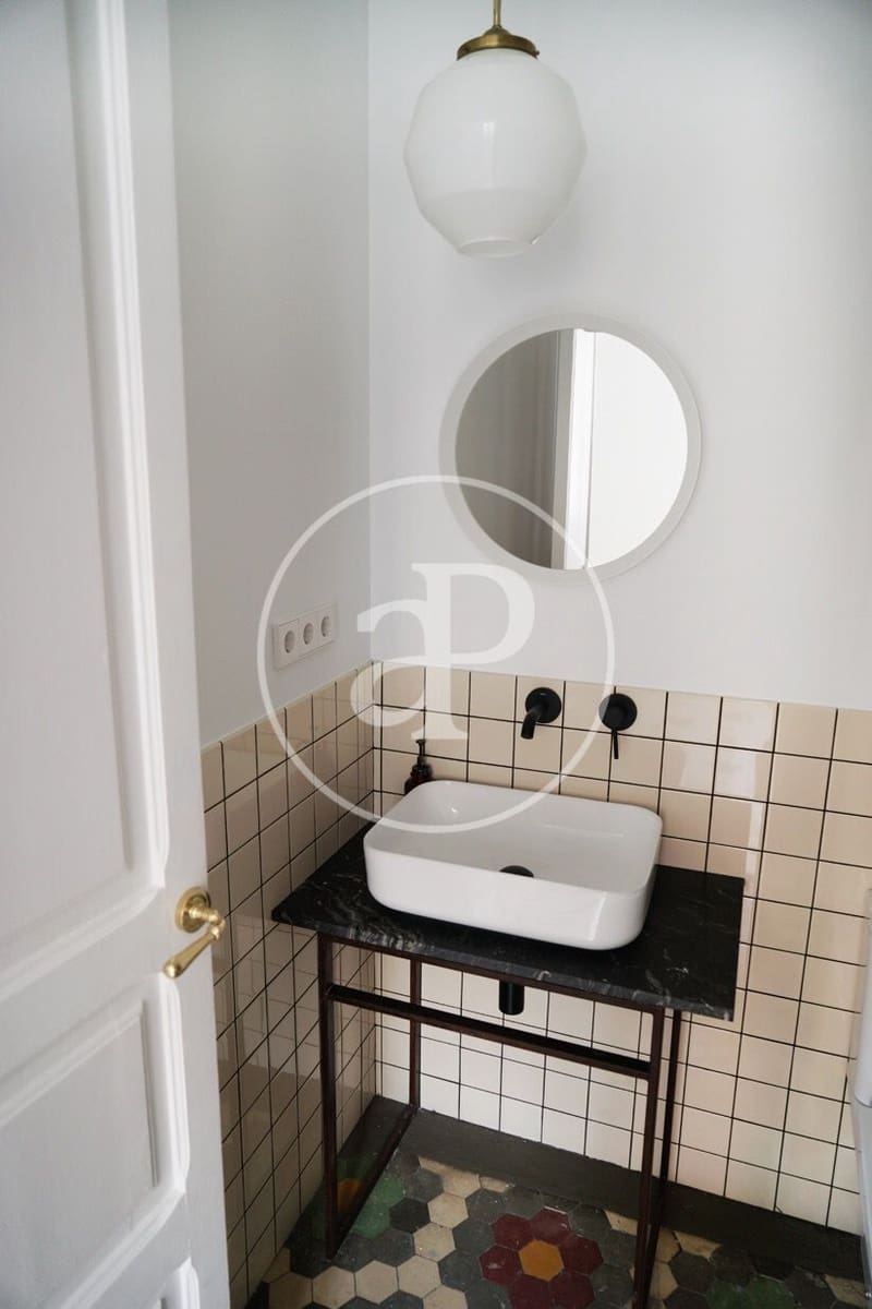 1 soveværelse Lejlighed til leje i Valencia by - € 1.100 (Ref: 9116357)