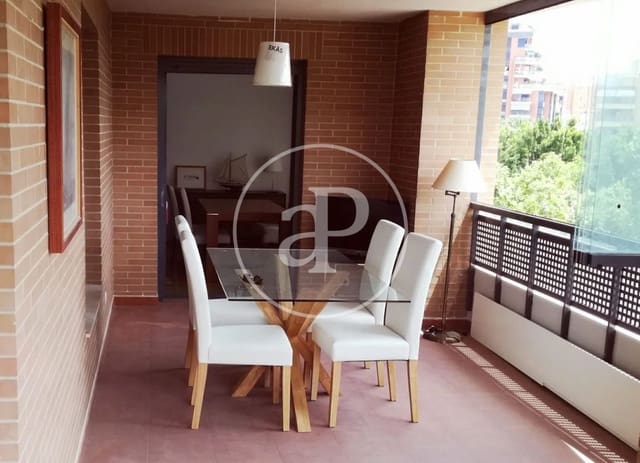 3 soveværelse Lejlighed til leje i Sant Pau, Valencia by med swimmingpool - € 2.000 (Ref: 9116359)