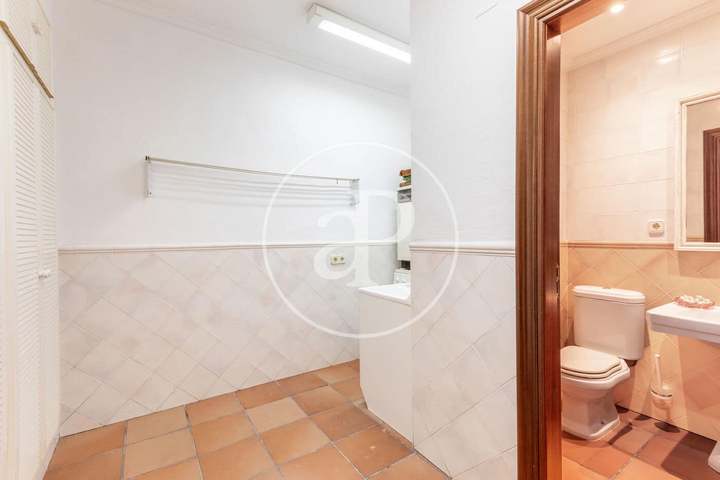 5 bedroom Villa for sale in Chiva - € 890,000 (Ref: 9118984)