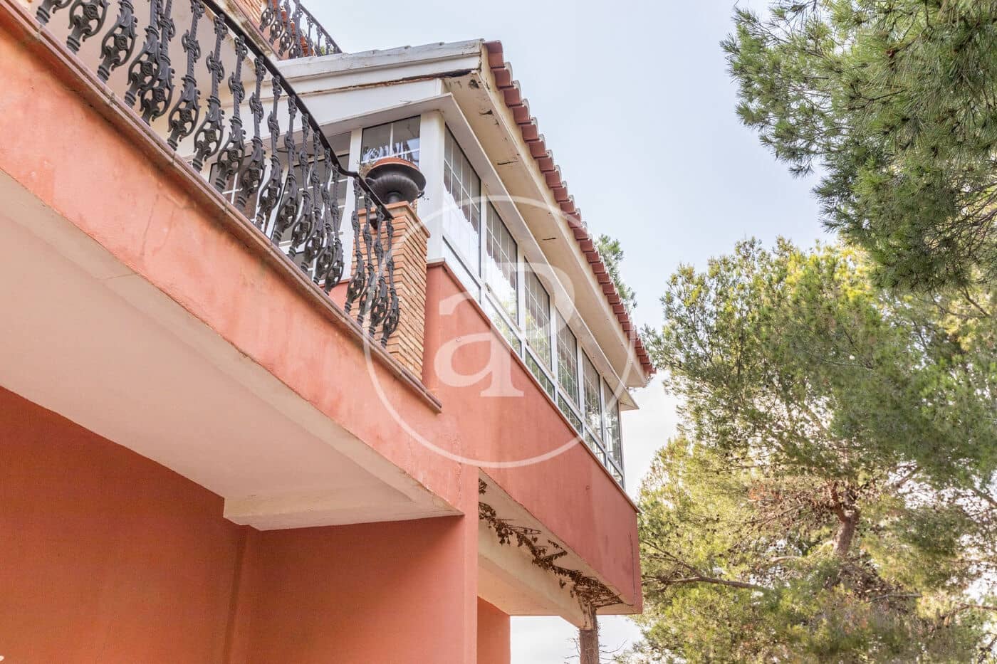 5 bedroom Villa for sale in Chiva - € 890,000 (Ref: 9118984)