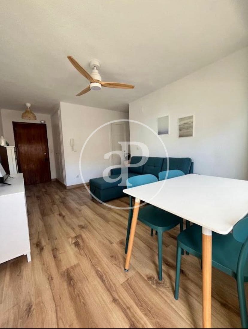 2 soverom Leilighet til leie i Benicassim - € 750 (Ref: 9118988)