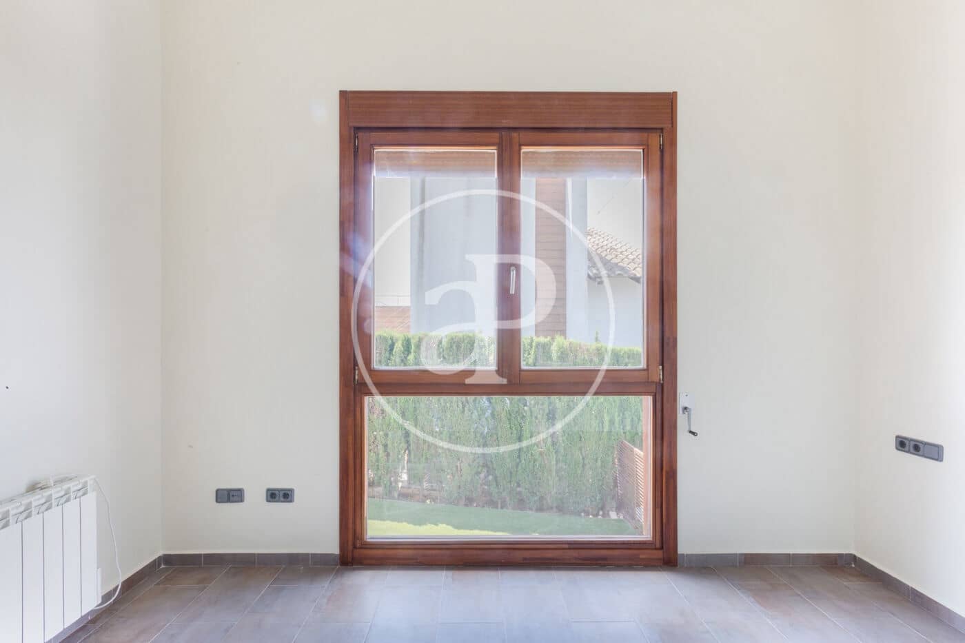 4 sypialnia Willa do wynajęcia w Chiva z basenem - 2 300 € (Ref: 9126918)