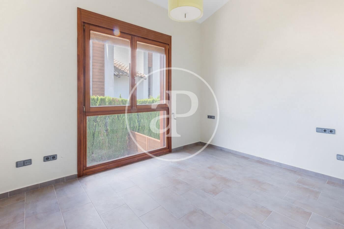 4 sypialnia Willa do wynajęcia w Chiva z basenem - 2 300 € (Ref: 9126918)