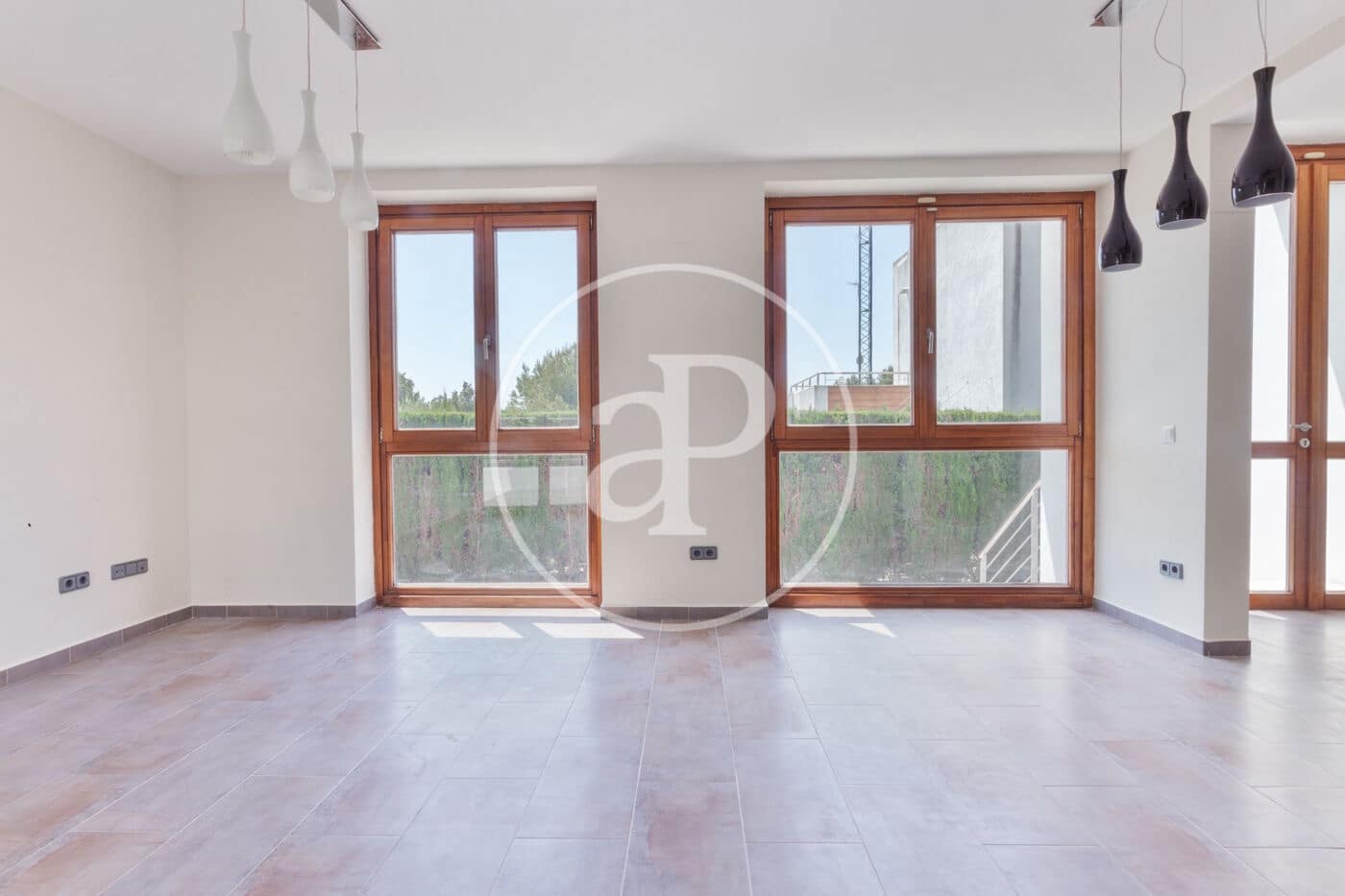 4 sypialnia Willa do wynajęcia w Chiva z basenem - 2 300 € (Ref: 9126918)