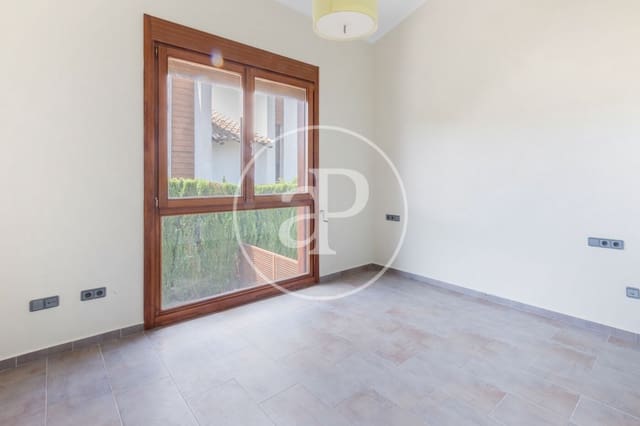 4 sypialnia Willa do wynajęcia w Chiva z basenem - 2 300 € (Ref: 9126918)