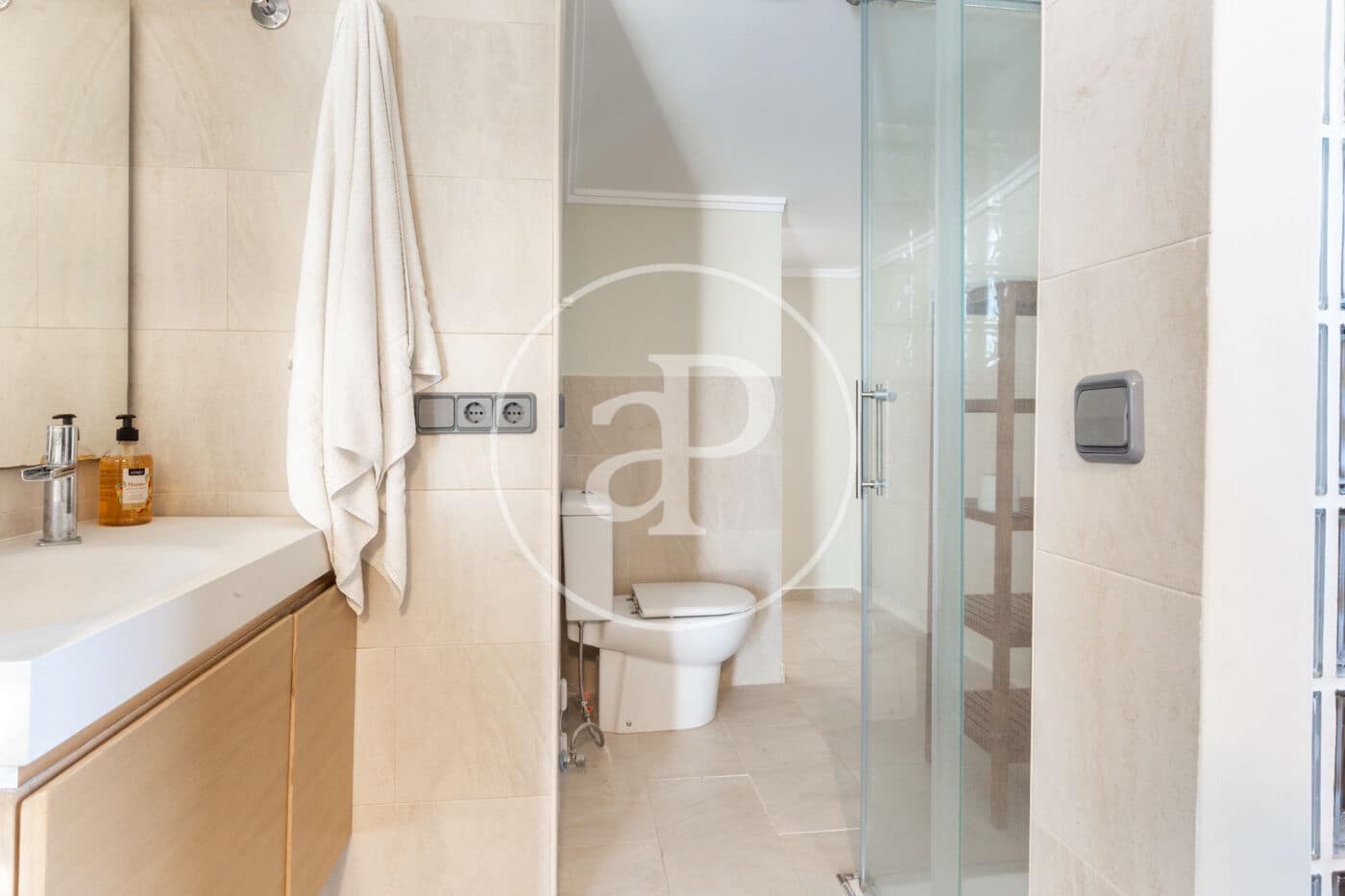 4 sypialnia Willa do wynajęcia w Chiva z basenem - 2 300 € (Ref: 9126918)