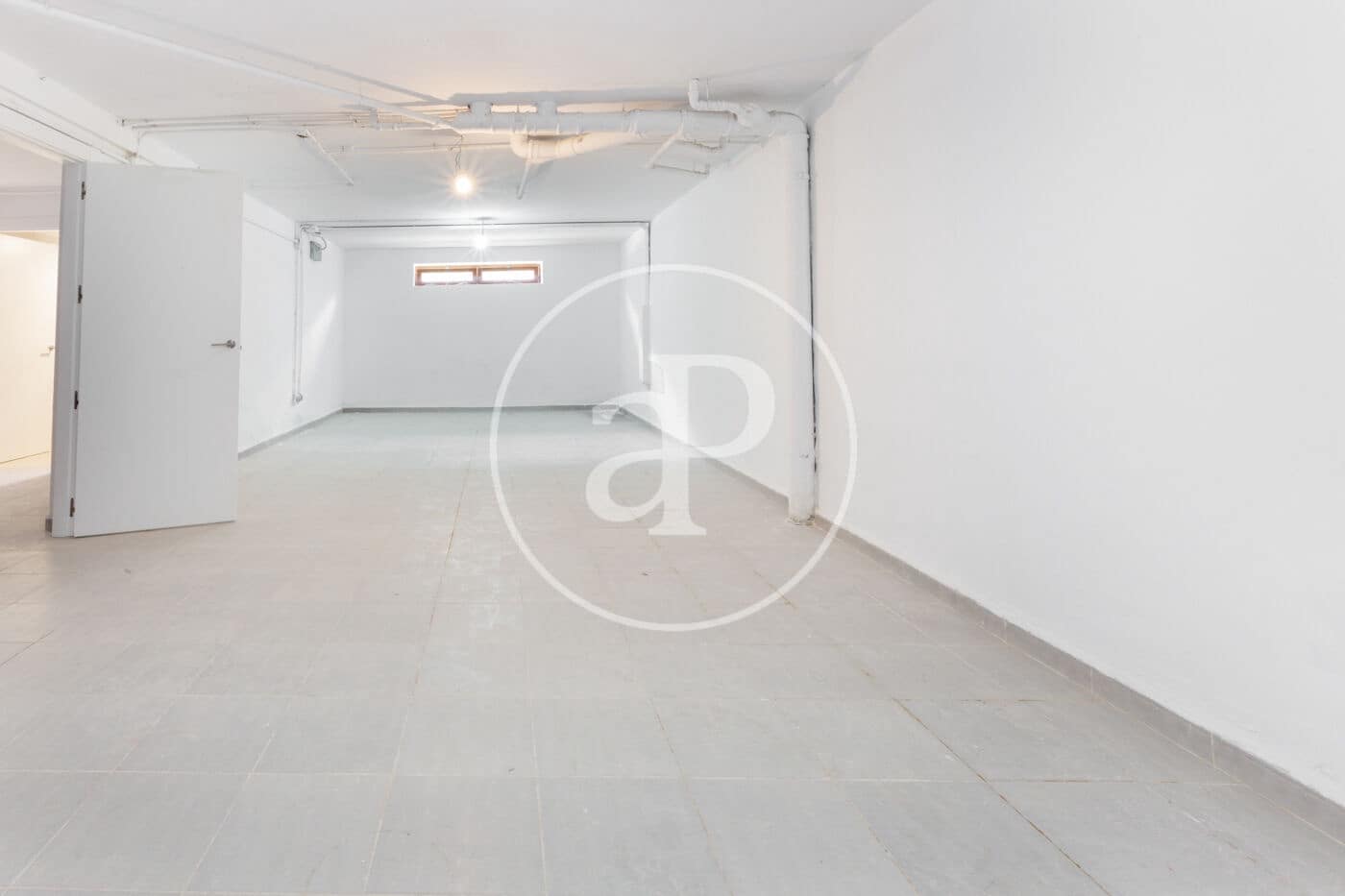 4 sypialnia Willa do wynajęcia w Chiva z basenem - 2 300 € (Ref: 9126918)