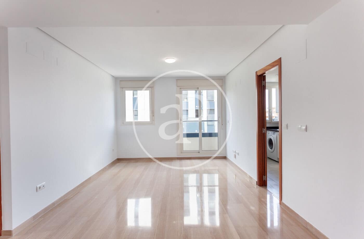2 slaapkamer Appartement te huur in Valencia stad met zwembad - € 1.750 (Ref: 9128584)