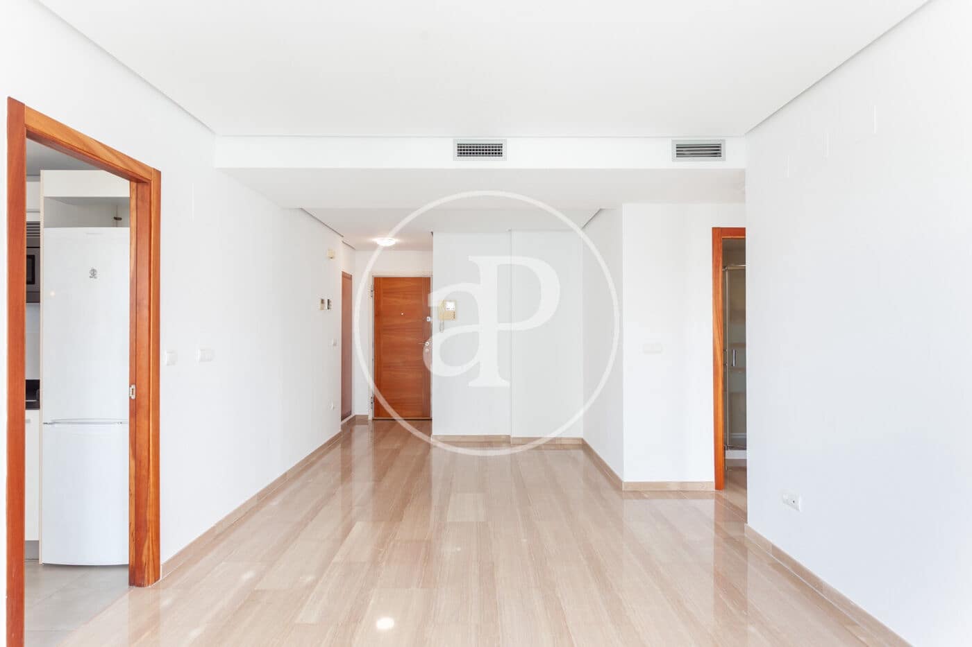 2 slaapkamer Appartement te huur in Valencia stad met zwembad - € 1.750 (Ref: 9128584)