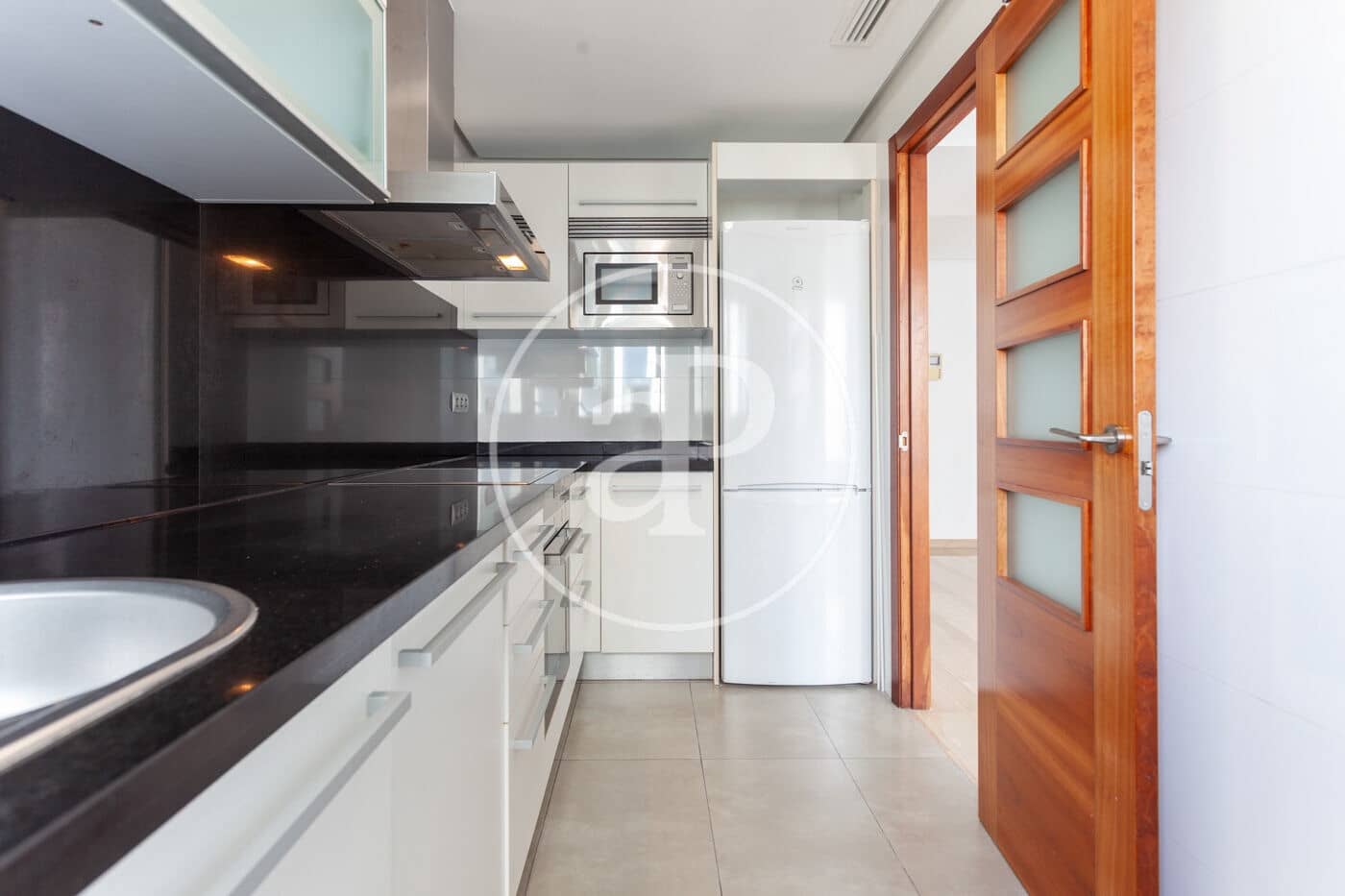 2 slaapkamer Appartement te huur in Valencia stad met zwembad - € 1.750 (Ref: 9128584)