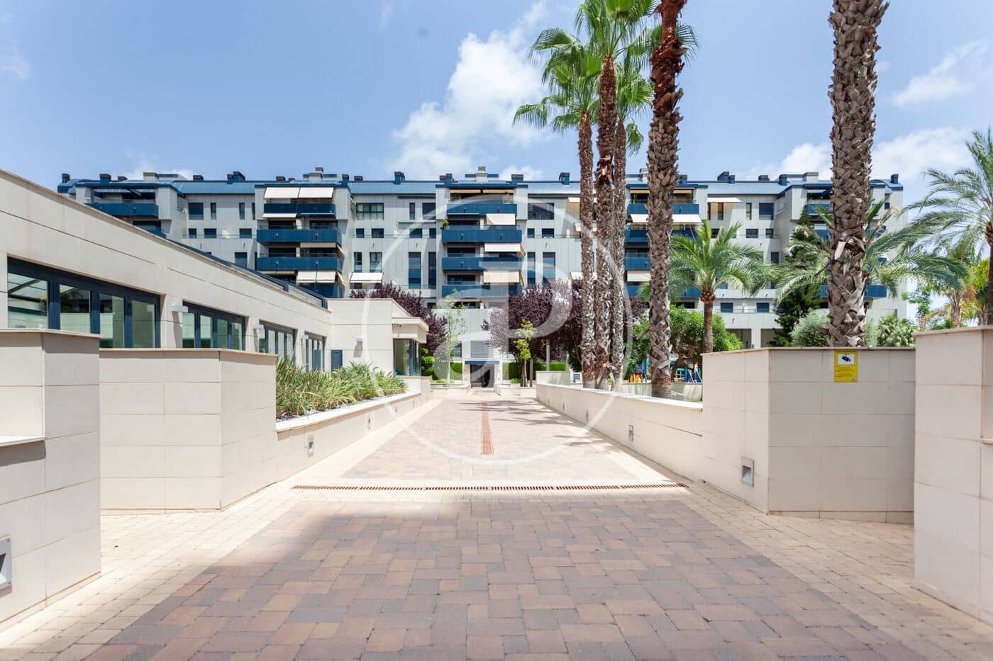 2 slaapkamer Appartement te huur in Valencia stad met zwembad - € 1.750 (Ref: 9128584)