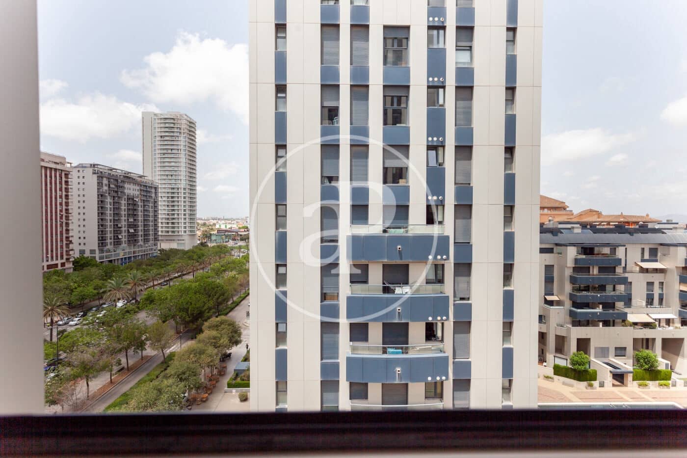 2 slaapkamer Appartement te huur in Valencia stad met zwembad - € 1.750 (Ref: 9128584)