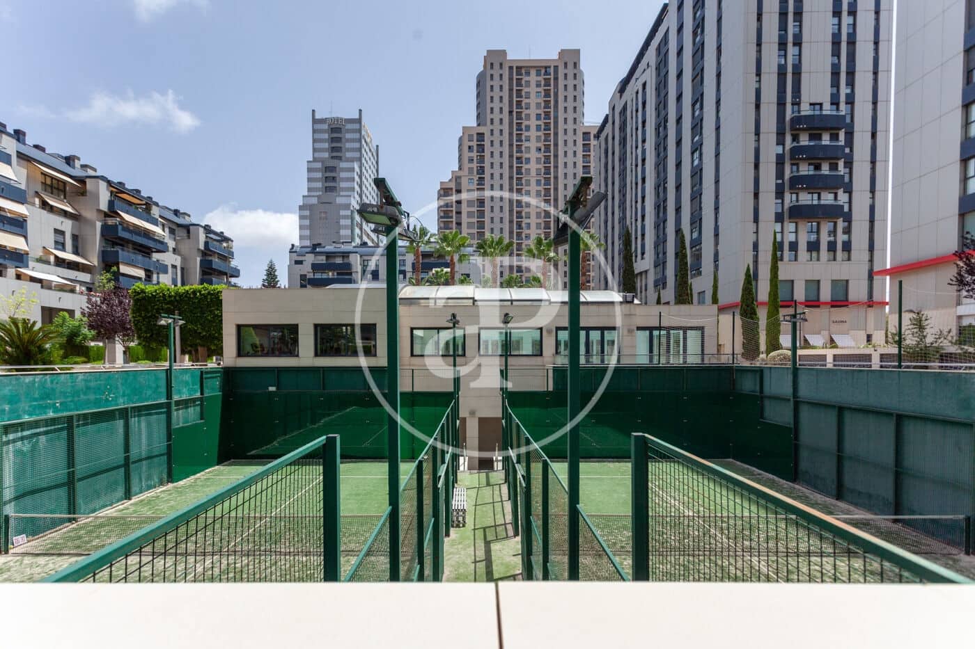 2 slaapkamer Appartement te huur in Valencia stad met zwembad - € 1.750 (Ref: 9128584)