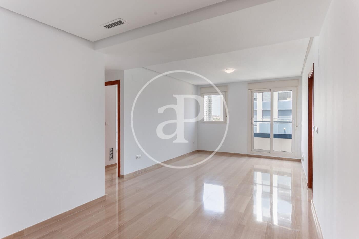 2 slaapkamer Appartement te huur in Valencia stad met zwembad - € 1.750 (Ref: 9128584)