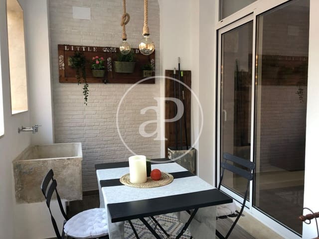 2 bedroom Apartment for rent in Russafa, Valencia city - € 1,580 (Ref: 9128585)