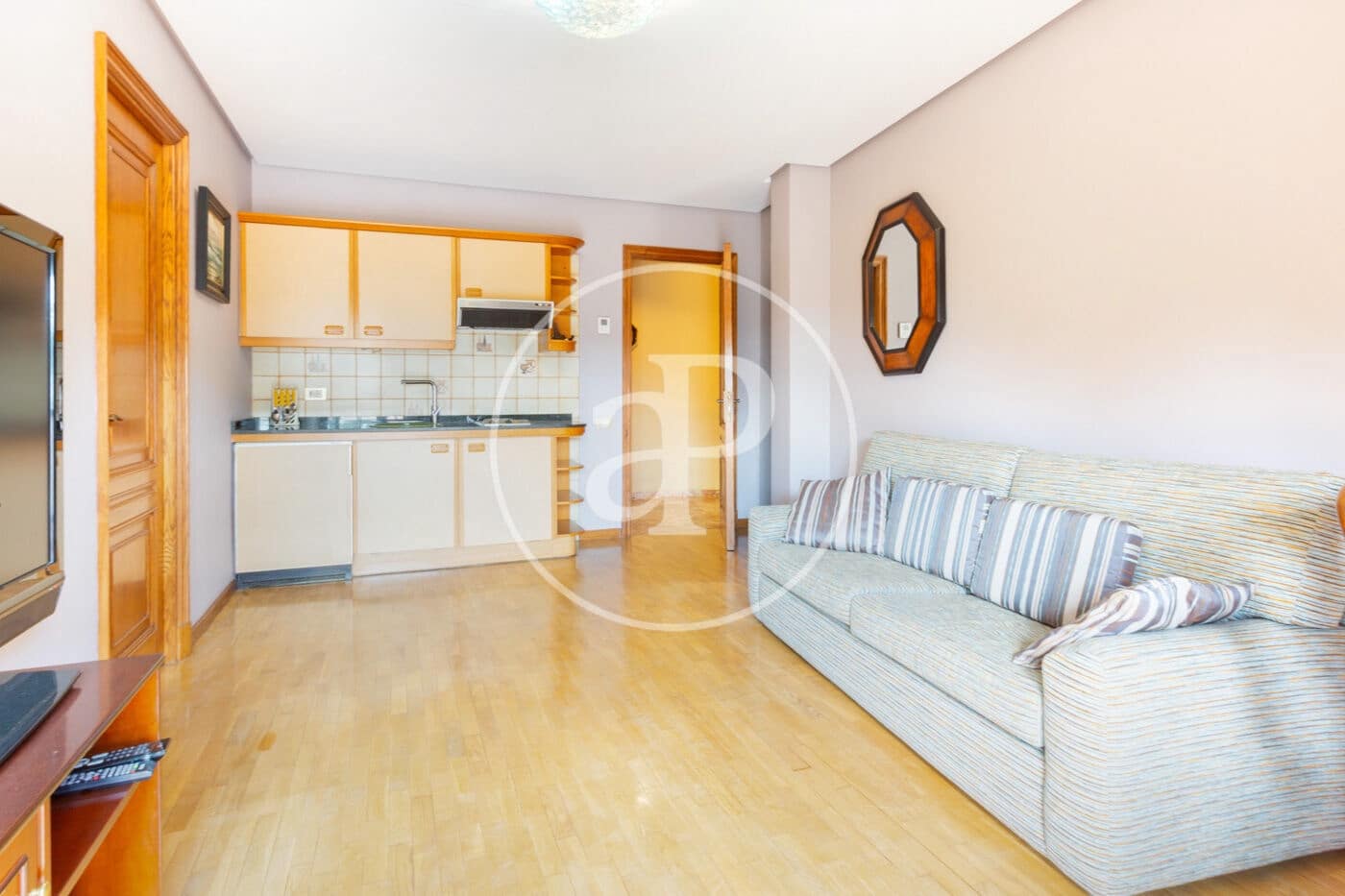 8 bedroom Villa for rent in Paterna with pool - € 8,500 (Ref: 9128588)