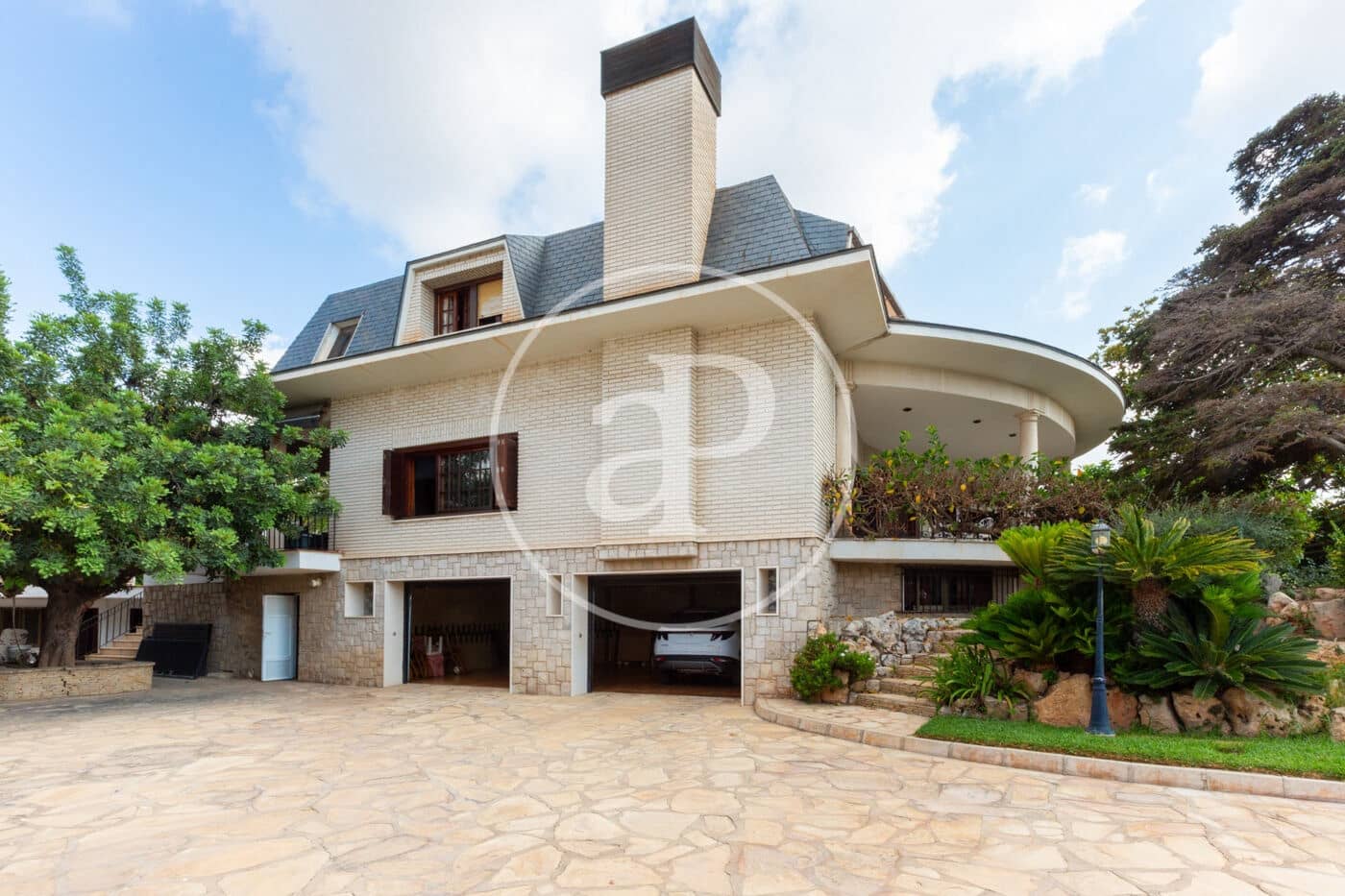 8 bedroom Villa for rent in Paterna with pool - € 8,500 (Ref: 9128588)