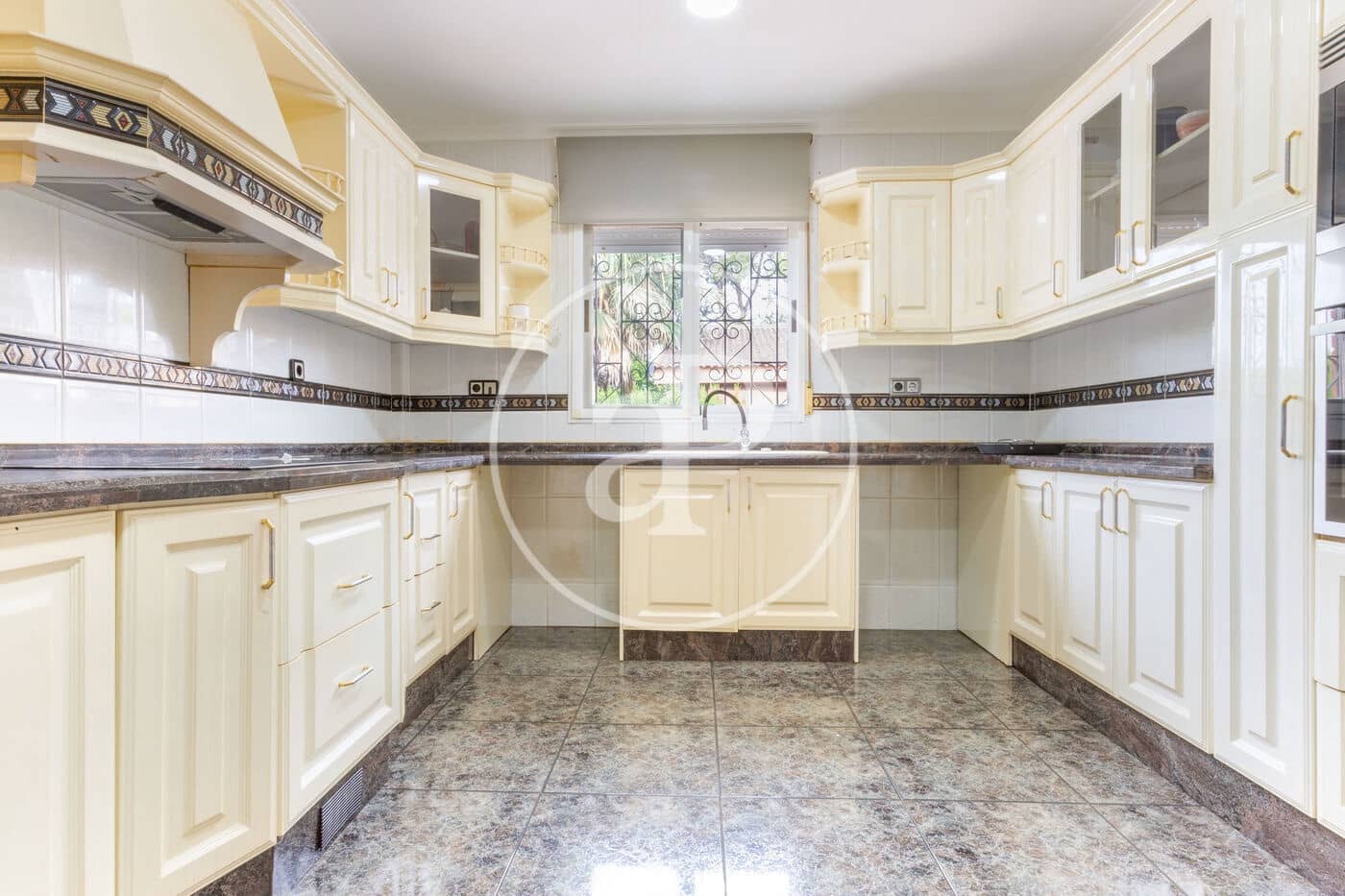 5 soveværelse Villa til salg i Picassent med swimmingpool - € 520.000 (Ref: 9128589)