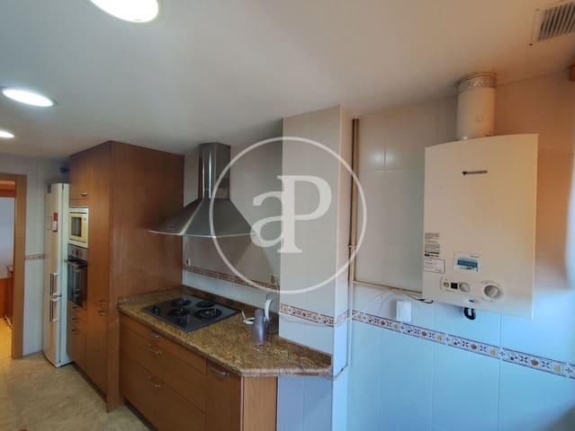 3 makuuhuone Huoneisto vuokrattavana paikassa La Carrasca, Valencia kaupunki - 1 600 € (Ref: 9132623)