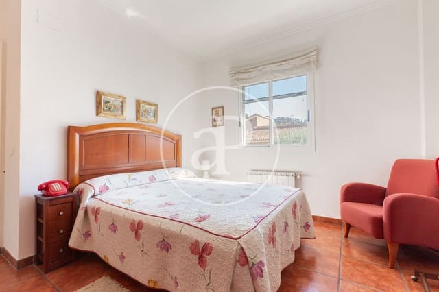 6 soverom Villa til salgs i Chiva med svømmebasseng - € 490 000 (Ref: 9132626)