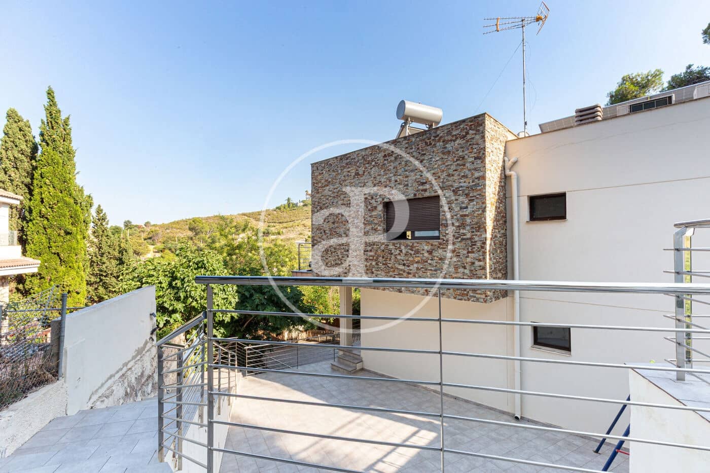 5 bedroom Villa for sale in Chiva with pool - € 720,000 (Ref: 9132628)