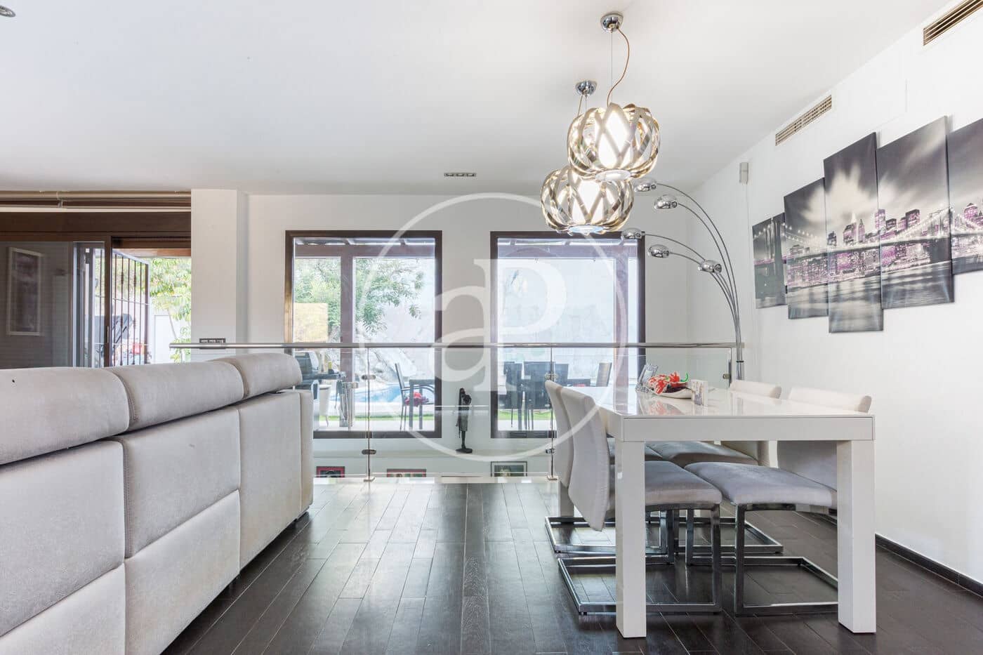 5 bedroom Villa for sale in Chiva with pool - € 720,000 (Ref: 9132628)