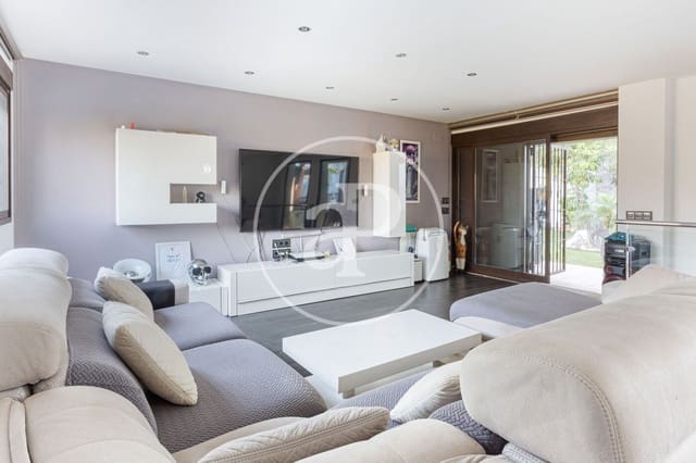 5 soverom Villa til salgs i Chiva med svømmebasseng - € 720 000 (Ref: 9132628)