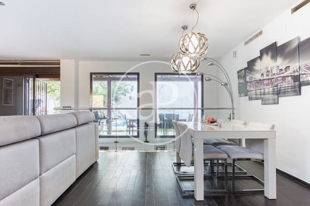 5 soverom Villa til salgs i Chiva med svømmebasseng - € 720 000 (Ref: 9132628)