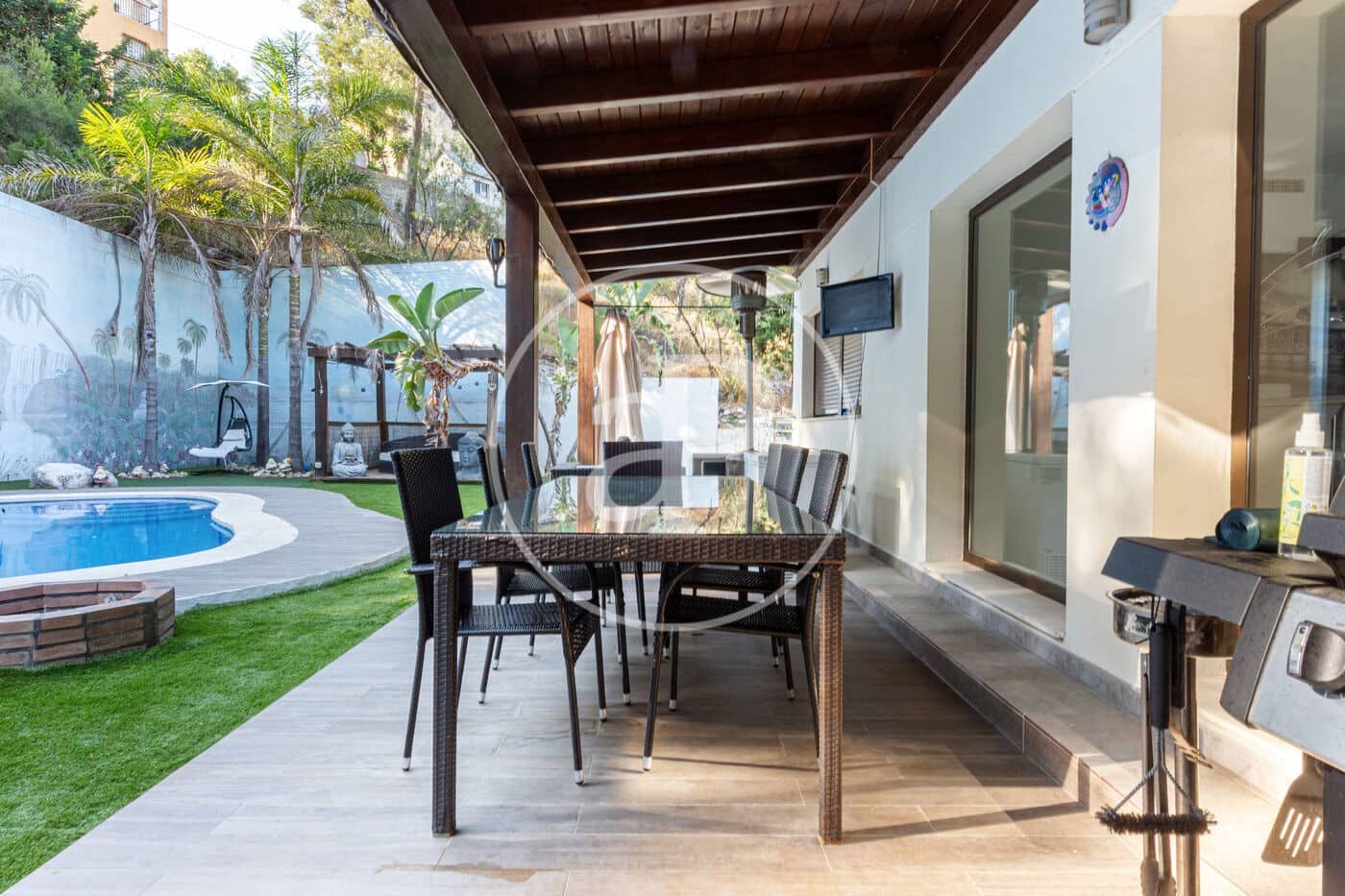 5 bedroom Villa for sale in Chiva with pool - € 720,000 (Ref: 9132628)