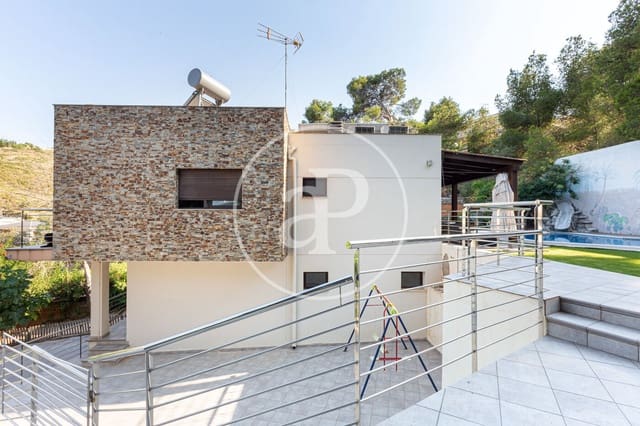 5 soverom Villa til salgs i Chiva med svømmebasseng - € 720 000 (Ref: 9132628)