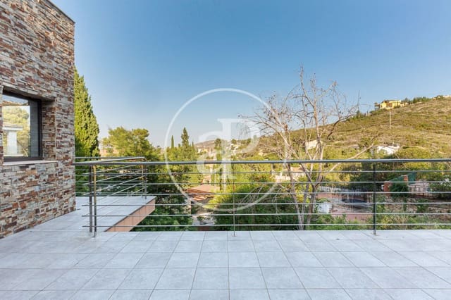 5 soverom Villa til salgs i Chiva med svømmebasseng - € 720 000 (Ref: 9132628)