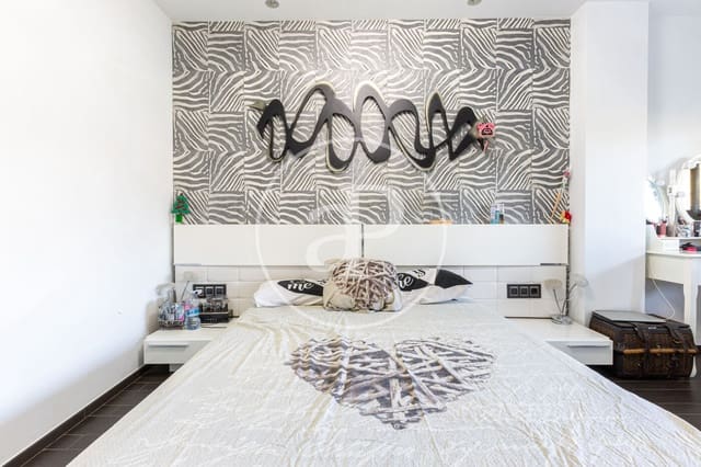 5 soverom Villa til salgs i Chiva med svømmebasseng - € 720 000 (Ref: 9132628)