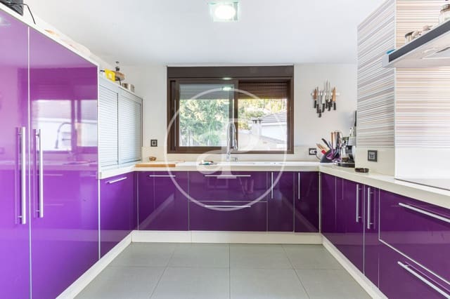 5 soverom Villa til salgs i Chiva med svømmebasseng - € 720 000 (Ref: 9132628)