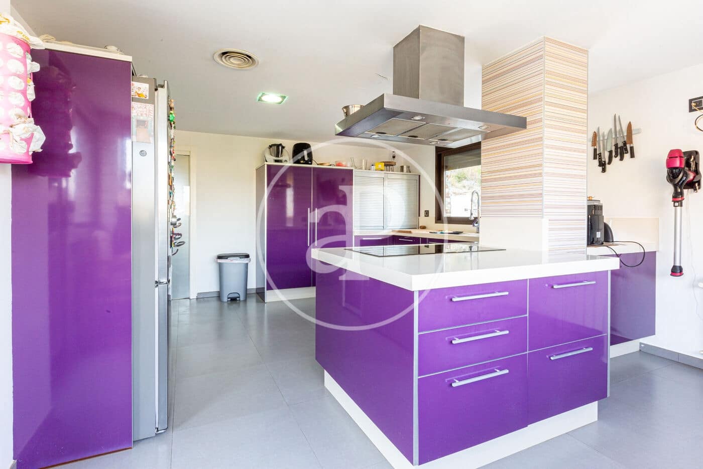 5 bedroom Villa for sale in Chiva with pool - € 720,000 (Ref: 9132628)