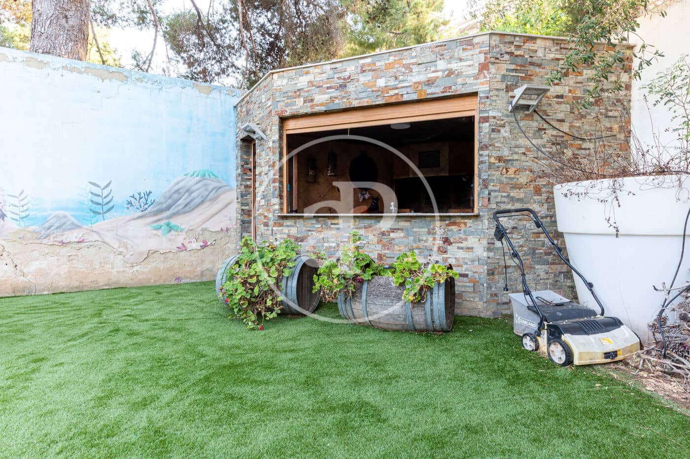 5 bedroom Villa for sale in Chiva with pool - € 720,000 (Ref: 9132628)