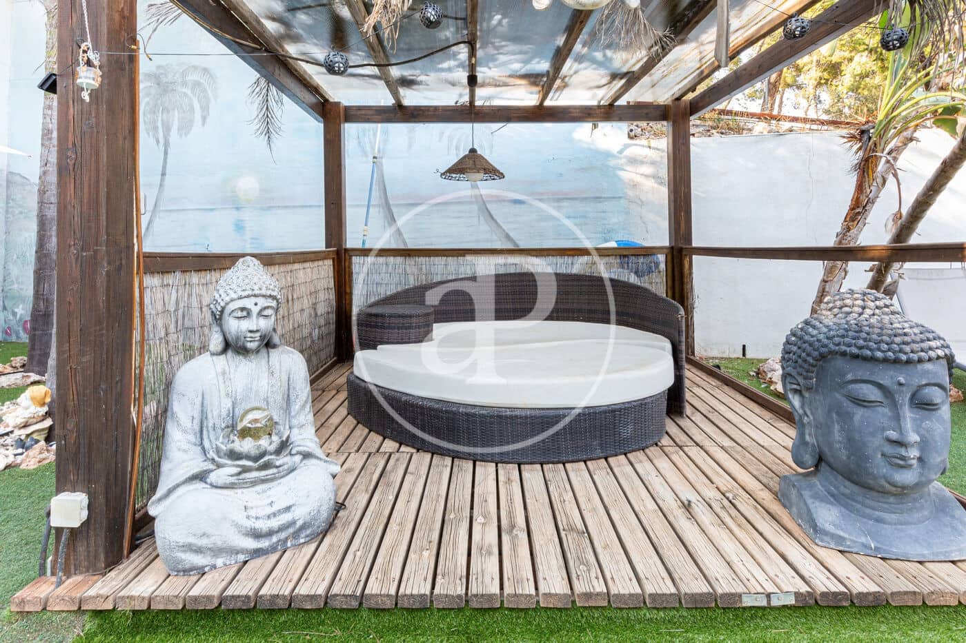 5 bedroom Villa for sale in Chiva with pool - € 720,000 (Ref: 9132628)