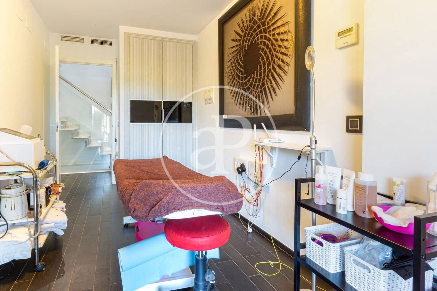 5 bedroom Villa for sale in Chiva with pool - € 720,000 (Ref: 9132628)