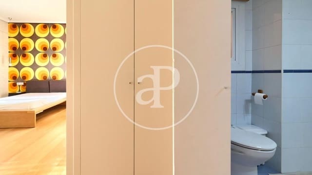 Appartement de 1 chambre à louer à Russafa, Valence ville - 1 400 € (Ref: 9134686)