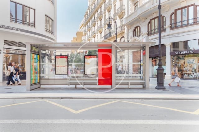 3 bedroom Apartment for sale in Sant Francesc, Valencia city - € 900,000 (Ref: 9134687)