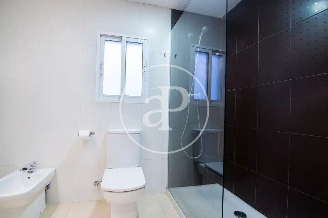 1 makuuhuone Huoneisto vuokrattavana paikassa Valencia kaupunki - 1 500 € (Ref: 9134688)